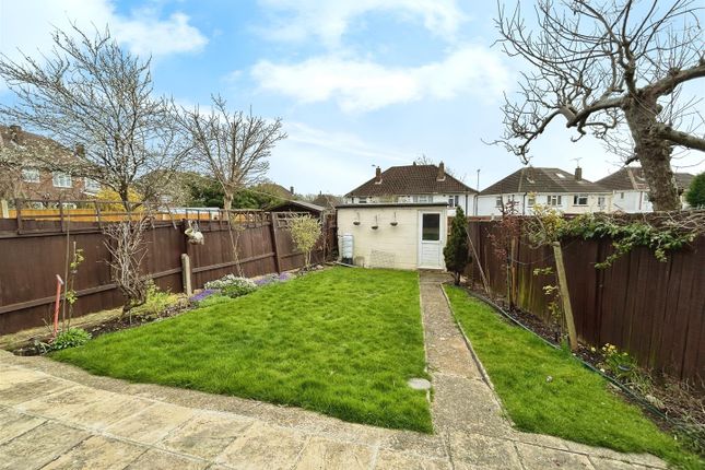 Property for sale in Hill Rise, Luton