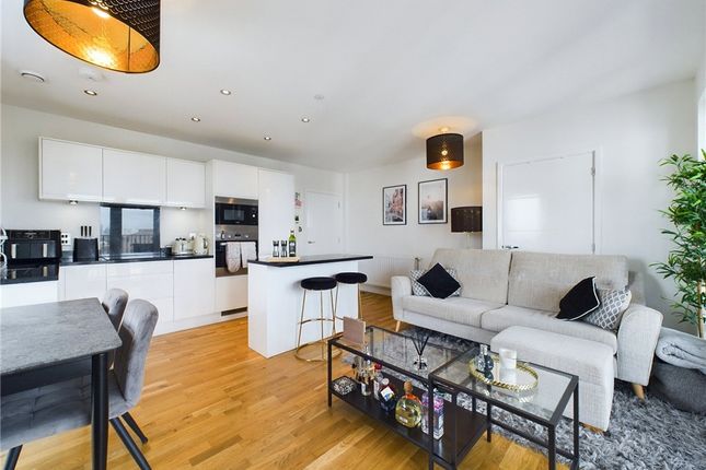 Thumbnail Flat for sale in Greenwich High Road, London