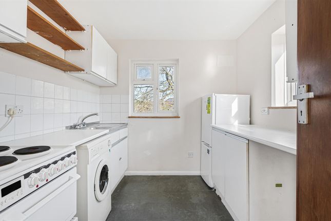 51, White Paddock, Maidenhead photo 4