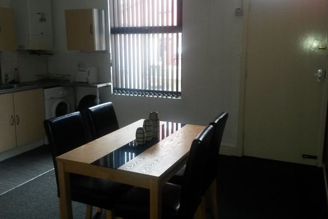 18, Ashville Grove, Leeds photo 5