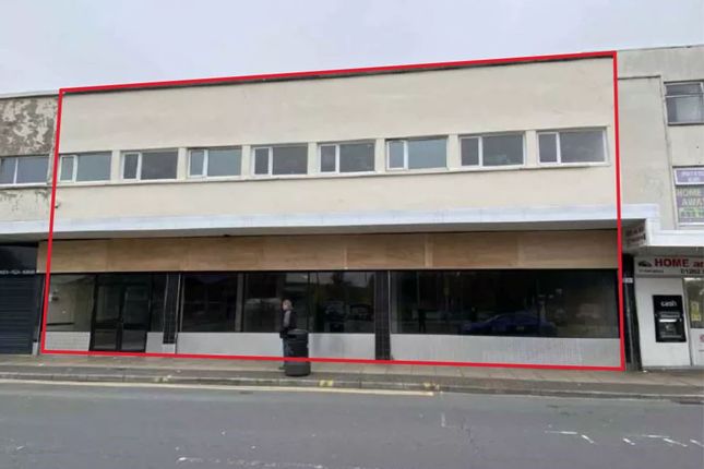 Retail premises to let in Croft Street, Burnley