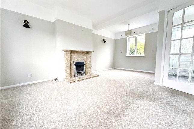 15, Lansbury Avenue, Sutton In Ashfield photo 2