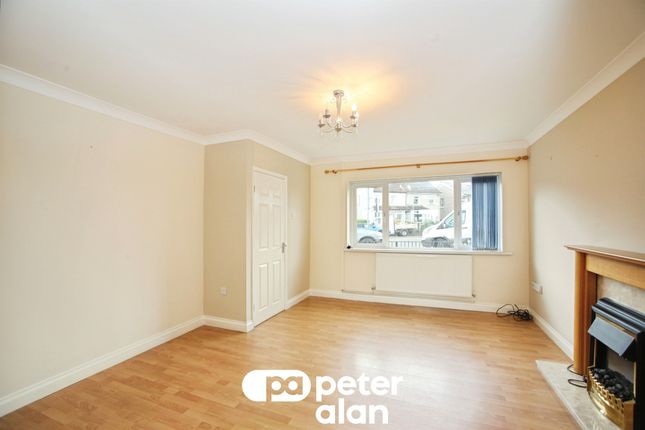 7, Hengoed Avenue, HENGOED photo 4