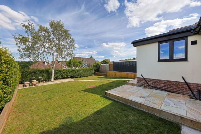 322, Langer Lane, Chesterfield photo 3