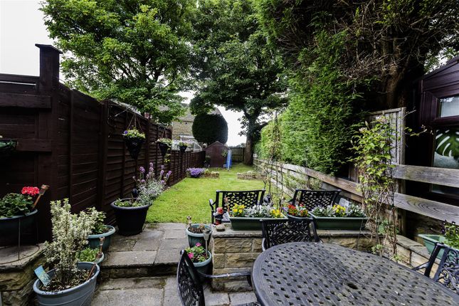 834, New Hey Road, Huddersfield photo 4
