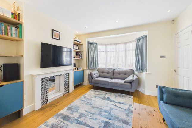 61, Shaldon Drive, Ruislip photo 3