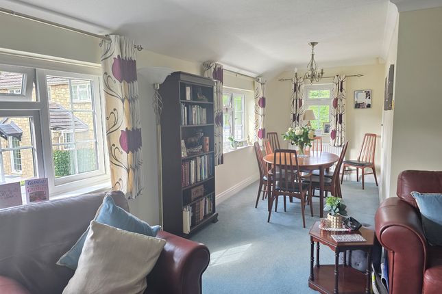 29, Glendower Park, Leeds photo 3