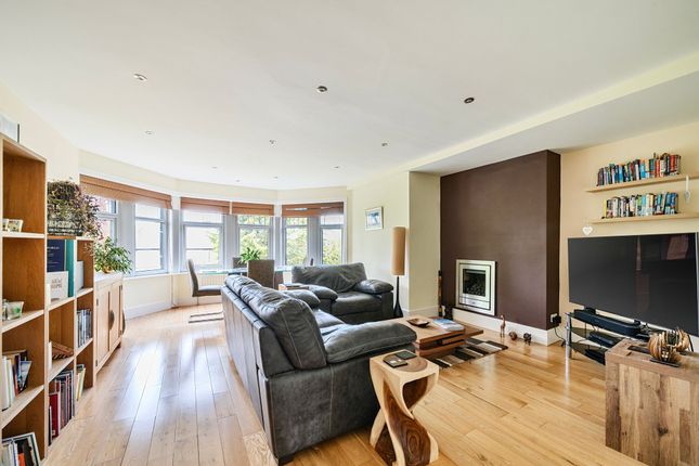 Flat 3, Munstead House, Harrogate photo 3