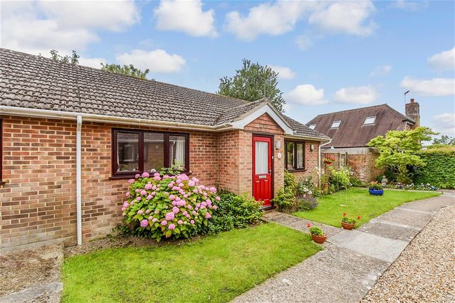 2-bed house on Bramley Close Brabourne Lees, Ashford, £185,500