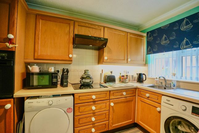 Forty, Ashdown Court, Cromer photo 3