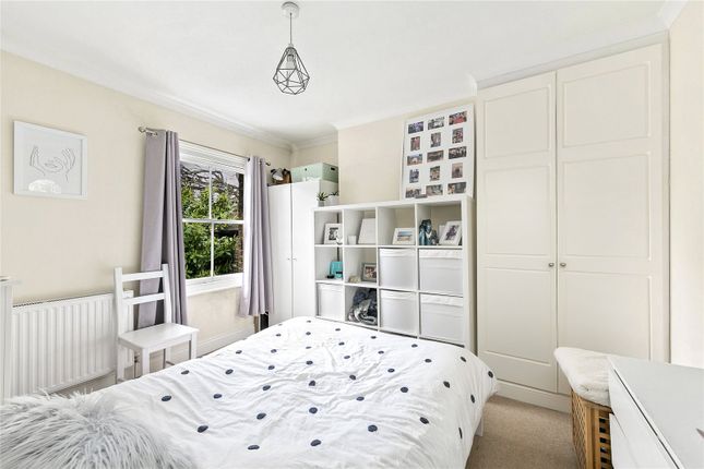 Terraced house for sale in Houblon Road, Richmond