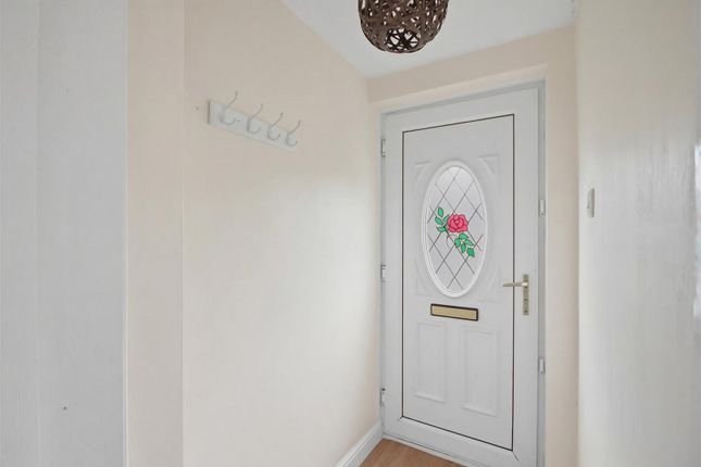 7, Easedale Close, Chesterfield photo 4
