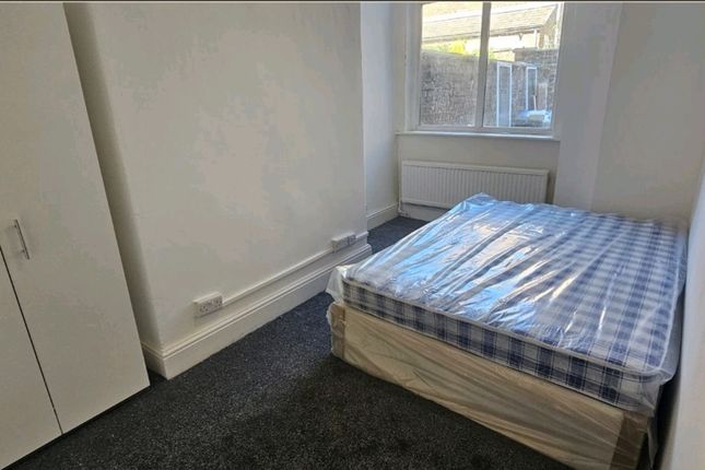 Shared accommodation to rent in Orchid Street, Manchester