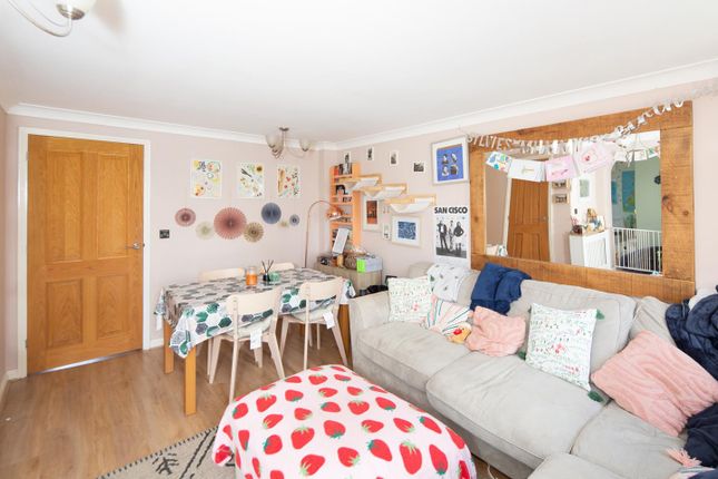 6, Rowan Close, Bicester photo 4
