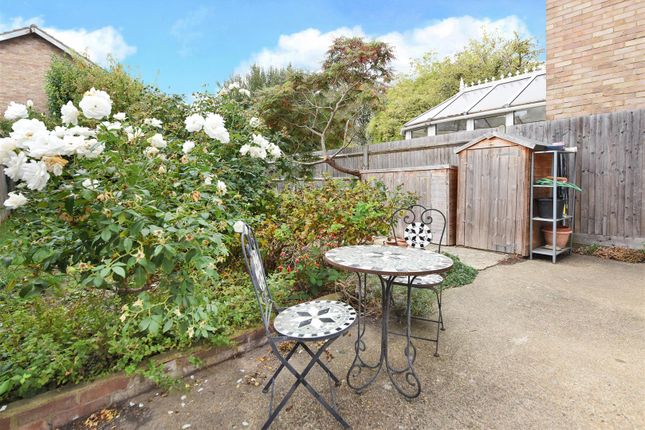 7, Tolworth Road, Surbiton photo 4