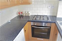 Flat to rent in Campbell Avenue, Ilford