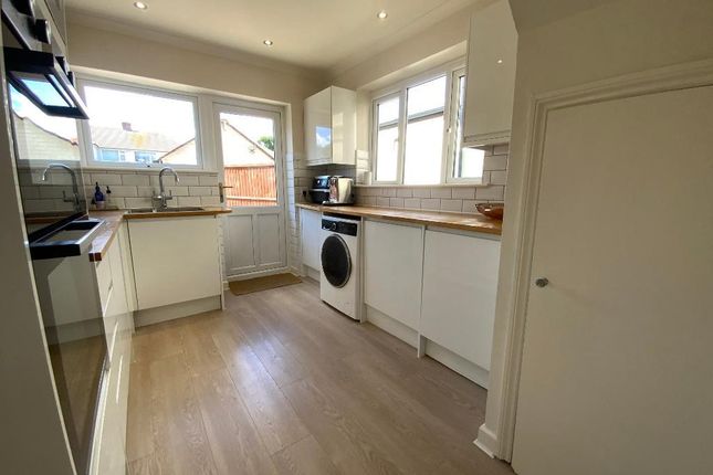435 South End Road, Hornchurch photo 3