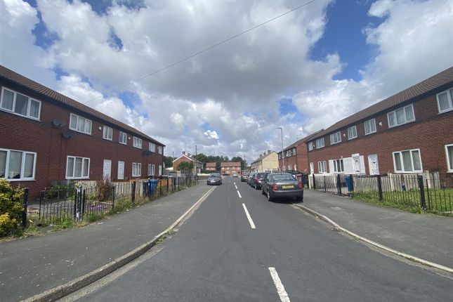 Thumbnail Property for sale in Evellynne Close, Kirkby, Liverpool