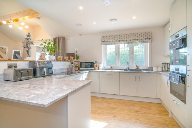 9, Aachen Close, Ross-On-Wye photo 4