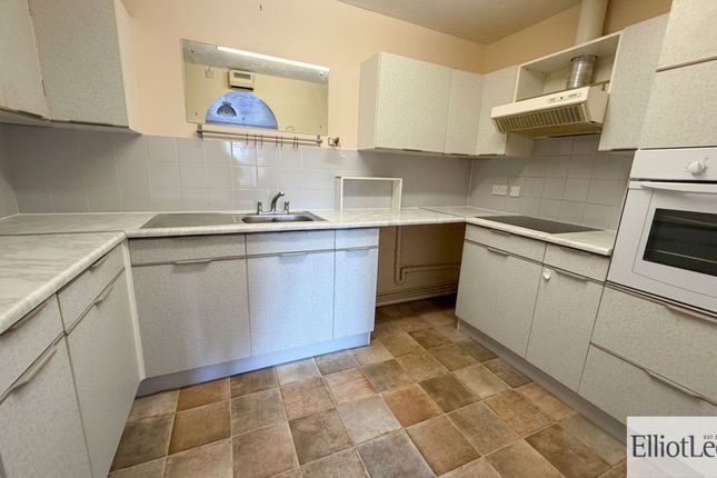Flat 19, The Greenwoods, Harrow photo 4