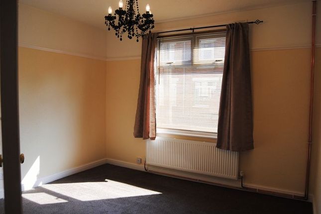 Terraced house to rent in Barnwell Terrace, Alexandra Road, Grantham