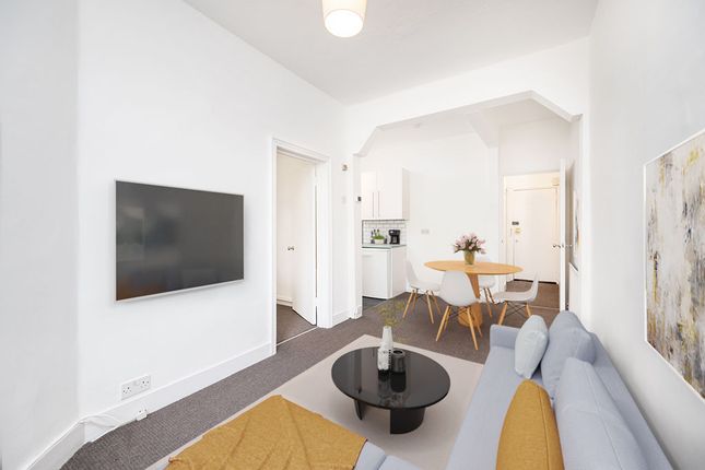 67B, Robinson Road, London photo 4