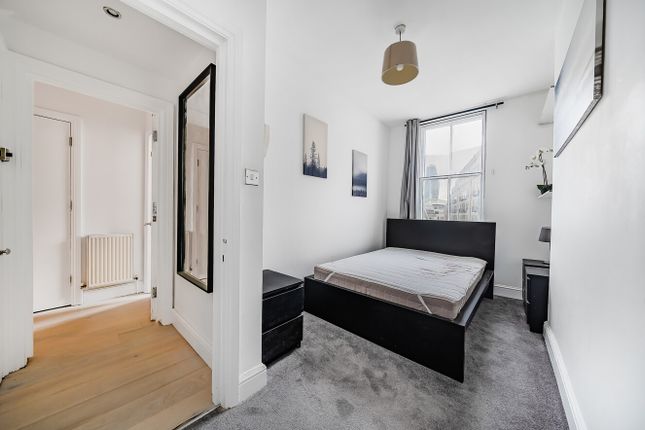 Flat for sale in Fleet Street, City Of London, London