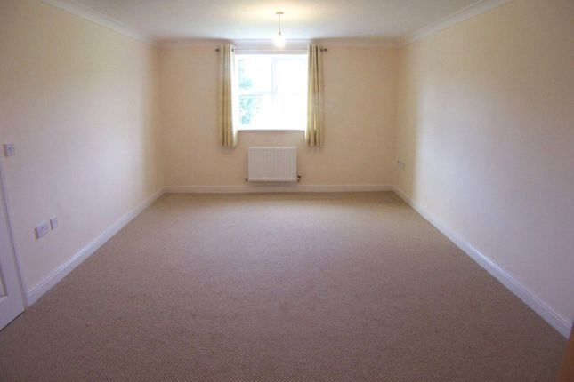 31, Croft Court, Rastrick photo 2