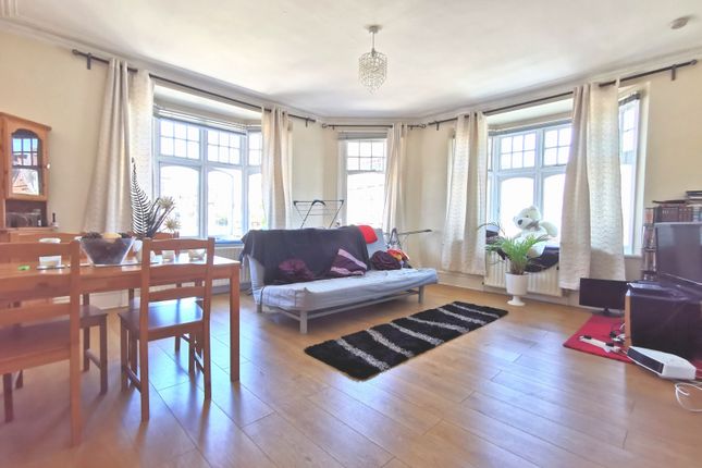 Thumbnail Flat for sale in Normandy Avenue, Barnet