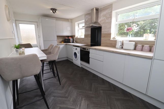 24, Cherry Crescent, Holme On Spalding Moor photo 2