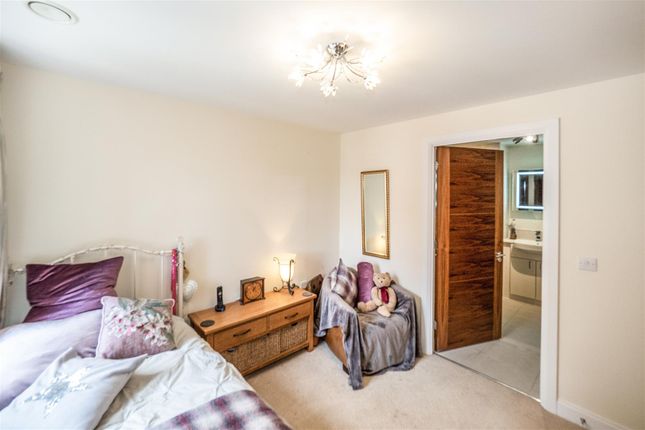 Flat for sale in Orchard Gate, Banbury Road, Stratford-Upon-Avon