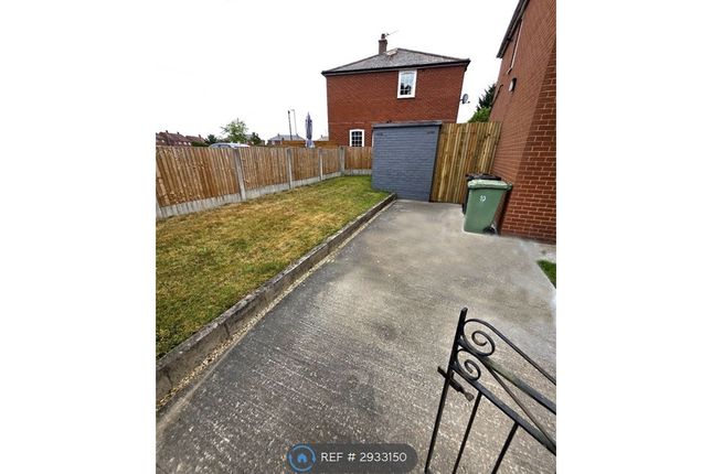 Mill Green Close, Leeds photo 3