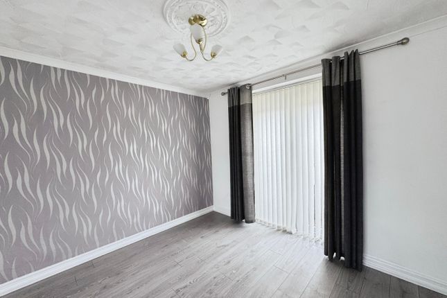4, Weig Gardens, Swansea photo 4