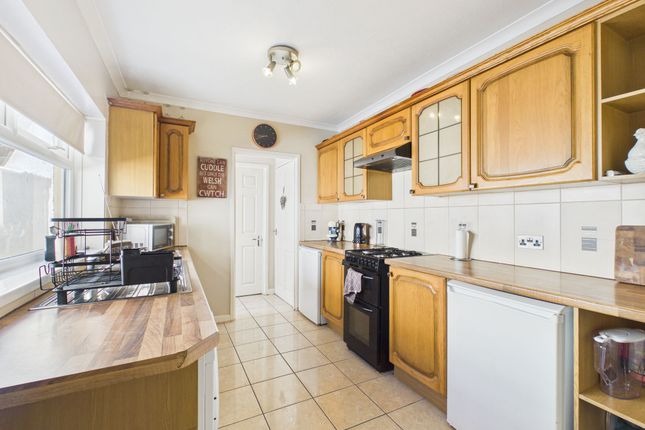 13 Hillside Terrace, Ebbw Vale photo 3