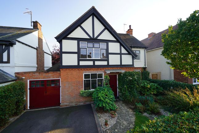 Thumbnail Detached house for sale in Croft Road, Evesham