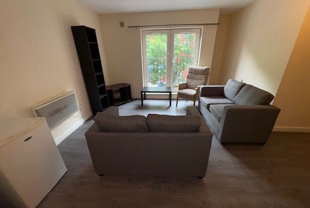 Apt 10 Richmond Court, 50, North George Street, Manchester photo 5