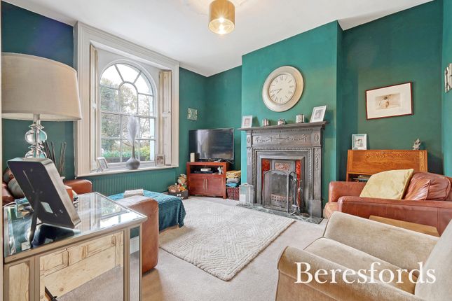160, Warley Hill, Brentwood photo 2