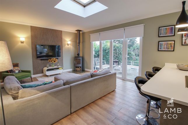 18, Clarendon Park, Clacton-on-Sea photo 3