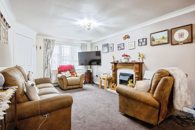9, Whitwell Drive, Pontefract photo 4