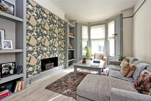 Thumbnail Flat for sale in Chesterton Road, London, UK