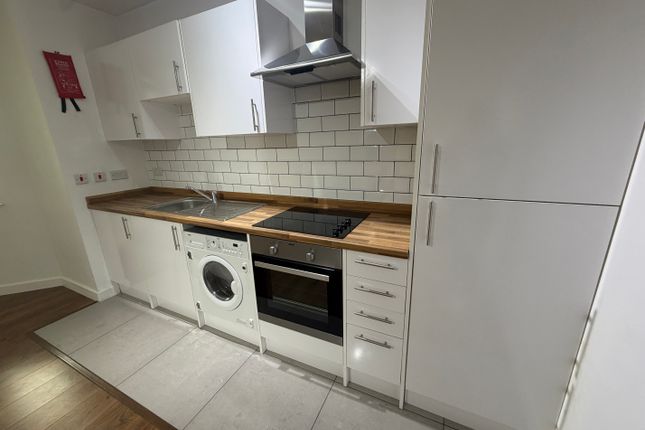 57, Peterborough photo 2