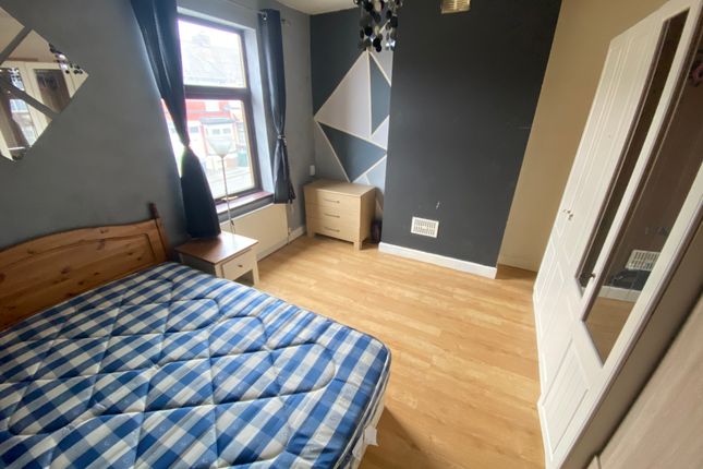 36a, Neachells Lane, Wolverhampton photo 5
