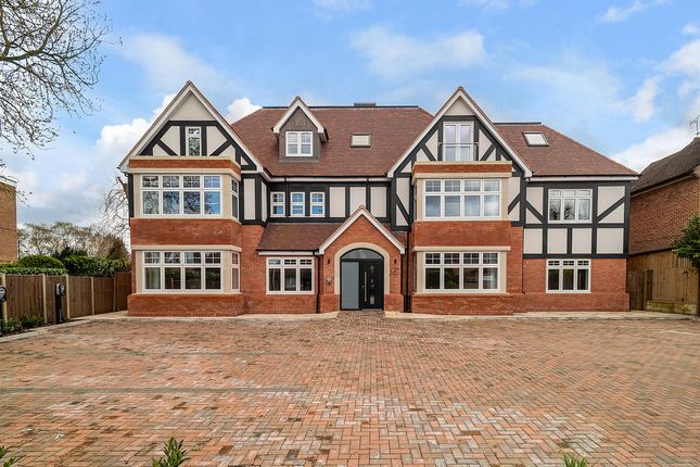 Flat for sale in Dovehouse Lane, Solihull, Warwickshire