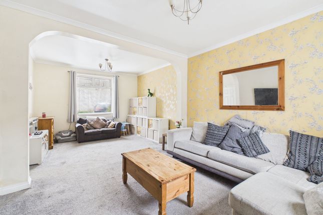 1 South Griffin Terrace, Abertillery photo 2