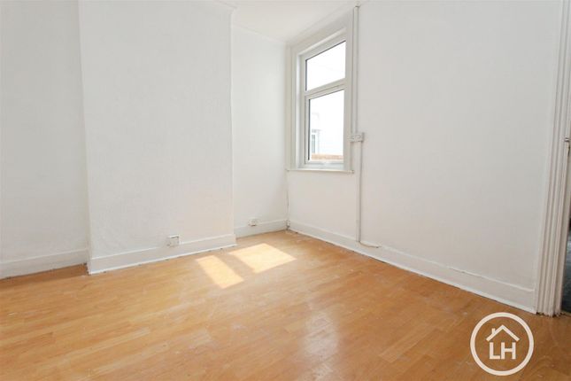 3, Portland Terrace, Sheerness photo 5