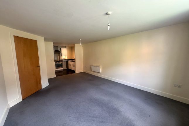 17 Royal Troon Mews, Wakefield photo 3
