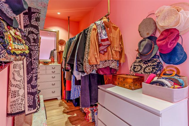 Walk-In Wardrobe