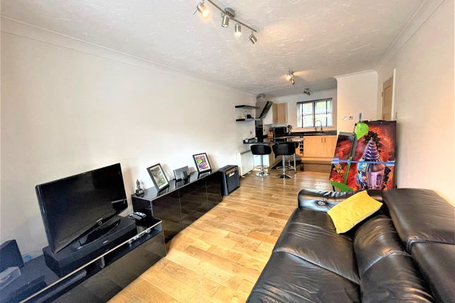Flat for sale in Mangles Road, Guildford