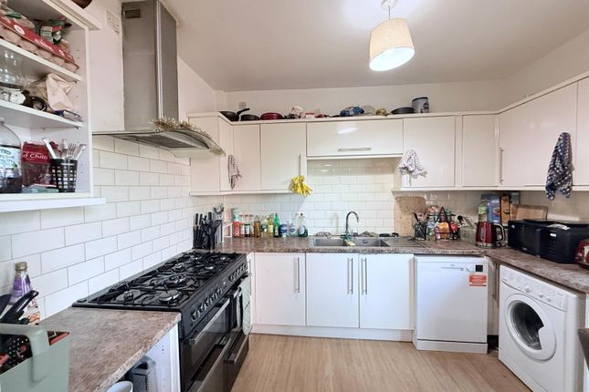 271, NOTTINGHAM photo 2