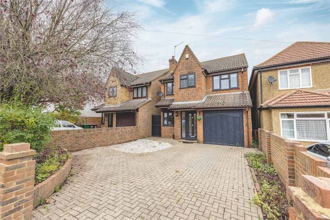 Thumbnail Detached house for sale in Downs Road, Langley, Berkshire